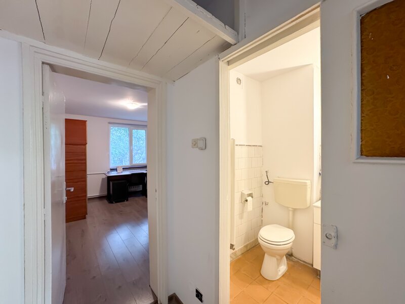Piata Sudului, apartament 3 camere 60 mp, etaj 3/4, bloc reabilitat.